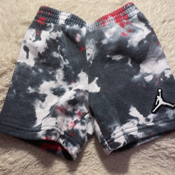 TODDLER JORDAN SHORTS - Picture 2 of 4